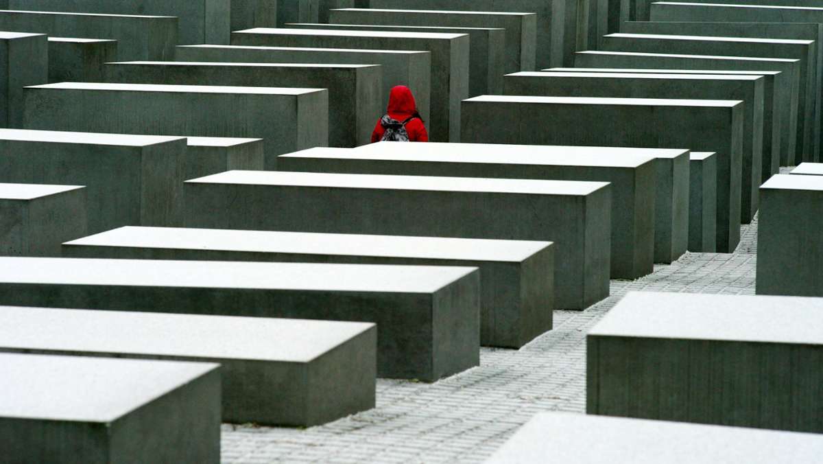 Berlin: Hakenkreuz in Holocaust-Denkmal geritzt