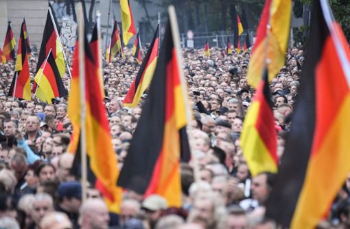 Ein Bild vom „Trauermarsch“ in Chemnitz Foto: dpa