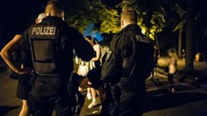 In den vergangenen Wochen war es in Baden-Württemberg immer wieder zu Auseinandersetzungen zwischen jungen Menschen und der Polizei gekommen. (Symbolbild) Foto: dpa/Alexander Prautzsch