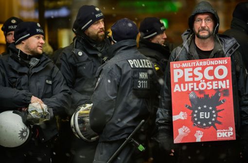 Demonstranten protestieren gegen die Münchner Sicherheitskonferenz. Foto: dpa