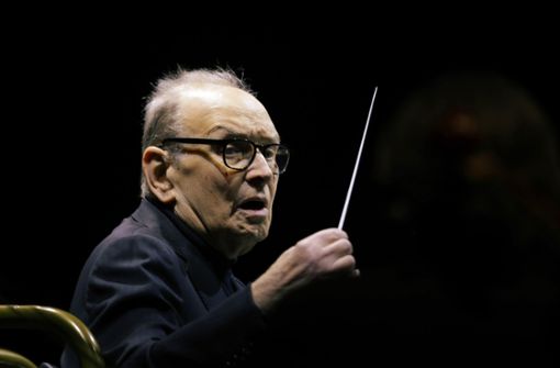 Der italienische Komponist Ennio Morricone ist im Alter von 91 Jahren gestorben. In der Bildergalerie: die Filmmusiken, die ihn berühmt gemacht haben. Foto: dpa/Luca Bruno