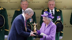 Queen Elizabeths Stute holt den ersten Preis