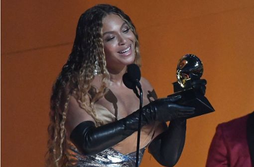 Beyoncé mit ihrem Grammy Nr. 32 Foto: AFP/Valerie Macon