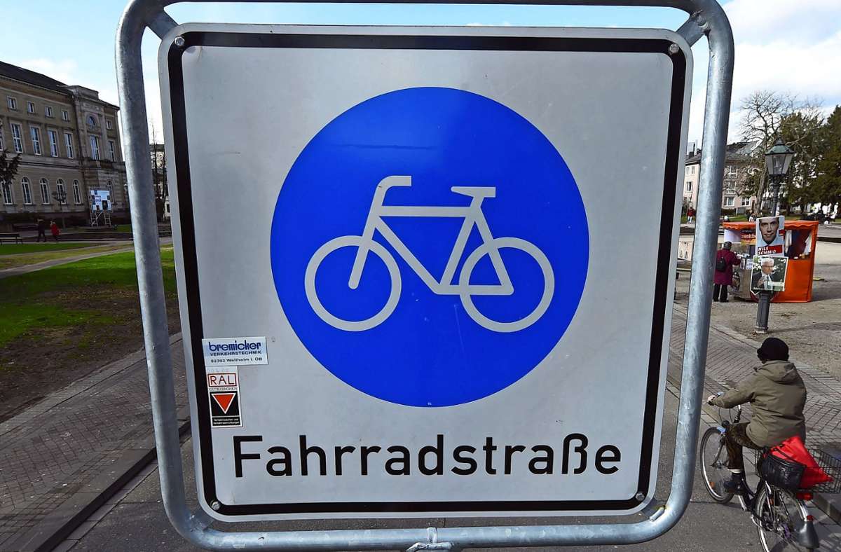 Grüne fordern Fahrradstraßen für mehr Sicherheit. Foto: dpa/Uli Deck