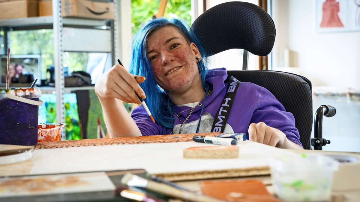 Leonbergerin ist queer und hat Behinderung: Bunt sein heißt, alle mit einzuschließen