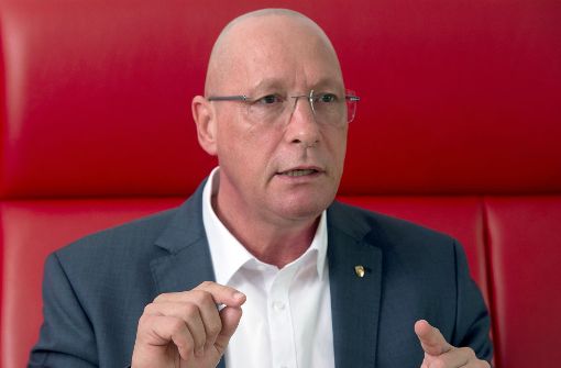 Porsche-Betriebsratschef Uwe Hück kritisiert die Konzernschwester Audi. Foto: dpa