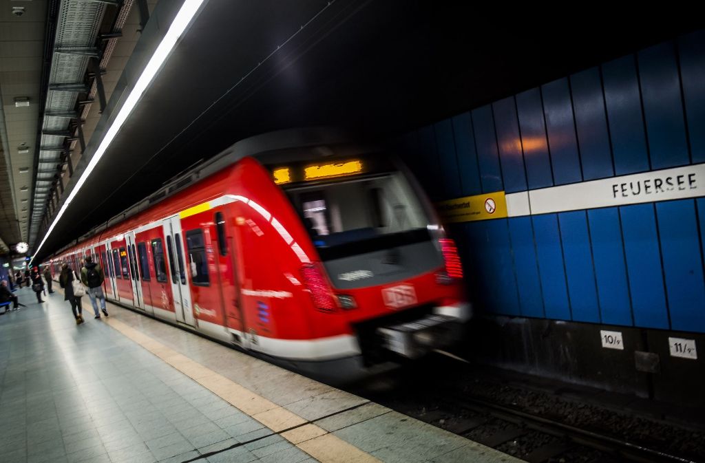 Der S-Bahn-Chef Dirk Rothenstein macht wenig Hoffnung, dass die S-Bahnen in Stuttgart und der Region bald pümtklicher kommen. Foto: Lichtgut/Max Kovalenko