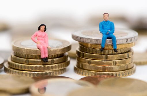 Frauen verdienen weniger als Männer – warum ist das so? Foto: dpa//Andrea Warnecke