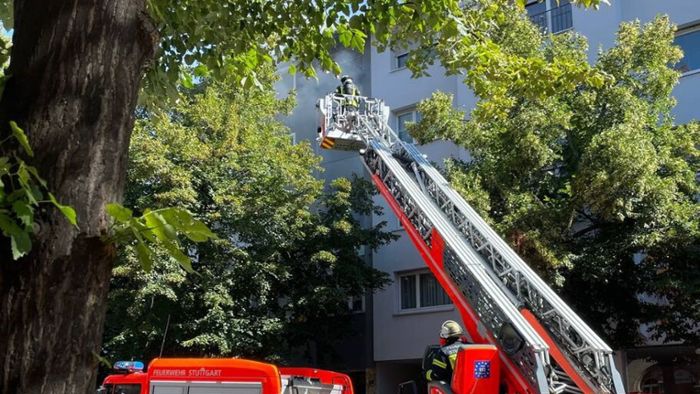 Stuttgart-West: Feuerwehr rückt zu Wohnungsbrand aus