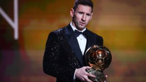 2021 hatte Lionel Messi die Wahl noch gewonnen, dieses Jahr ist er nicht nominiert. Foto: AFP/FRANCK FIFE