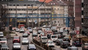 Gegen ein Fahrverbot von Fahrzeugen mit Dieselmotoren auf bestimmten Strecken hat sich der Verband Region Stuttgart ausgesprochen. Foto: Lichtgut/Max Kovalenko