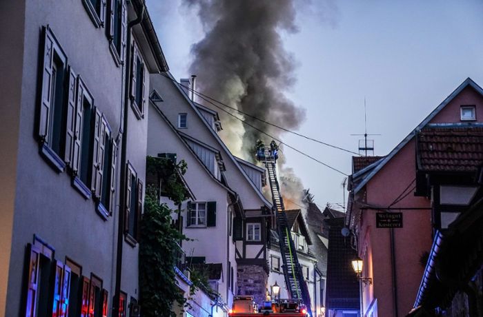 Feuer in Esslingen: Kerze soll   Brand in Fachwerkhaus ausgelöst haben