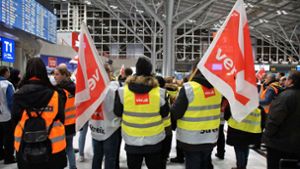 Die Gewerkschaft Verdi hat am Donnerstag die Mitarbeiter der Sicherheitsdienstleister an drei Flughäfen zum Streik aufgerufen. Foto: SDMG