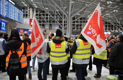 Die Gewerkschaft Verdi hat am Donnerstag die Mitarbeiter der Sicherheitsdienstleister an drei Flughäfen zum Streik aufgerufen. Foto: SDMG