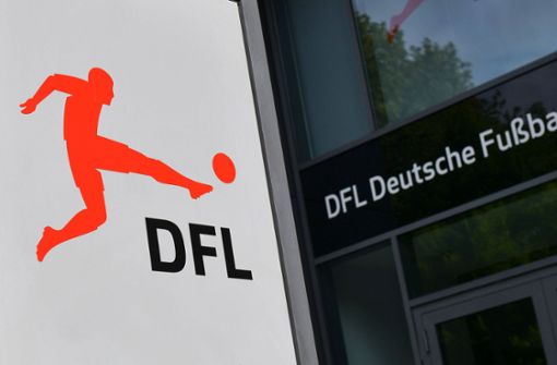 Bald soll der Ball im deutschen Profi-Fußball wieder rollen. Foto: imago images/Jan Huebner