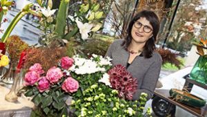 Geschäftsaufgabe nach 30 Jahren: Doch Andrea Mergenthaler von Mergenthaler Blumen in Esslingen möchte keine Trauerstimmung aufkommen lassen. Foto: Horst Rudel