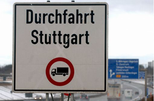 Halten sich alle ans Lkw-Durchfahrtsverbot? Foto: dpa//Norbert Försterling