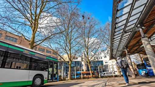 Die Stadt Göppingen will noch im April einen Wettbewerb für die erforderliche Neugestaltung des Busbahnhofs ausschreiben. Foto: Staufenpress