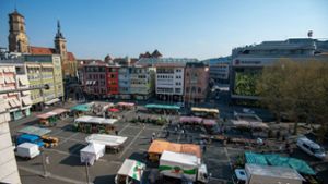Der Stuttgarter Marktplatz erhält einen neuen Belag und ein Wasserfontänenfeld. Die Sanierung beginnt spätestens Mitte September und dauert bis 2022. Foto: Lg/Leif Piechowski