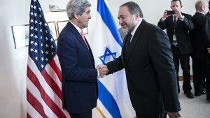 US-Außenminister Kerry setzt Daumenschrauben an