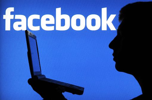 Facebook soll von sich aus nach einmal gemeldeten rechtswidrigen Inhalten suchen und diese löschen, fordert Anas M. Foto: dpa