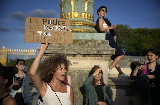 Viele Franzosen beklagen bei den Protesten den Rassismus der Polizei. Foto: dpa/Lewis Joly