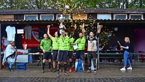 Das Team „Homies FC“ hat im Finale „Die Brüder“ geschlagen und sich den Pott geholt. Foto: Wiebke Wetschera