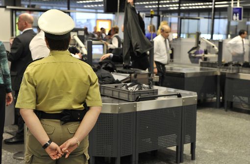 Der 21-Jährige Rumäne sei am Donnerstag von Beamten des baden-württembergischen Landeskriminalamts (LKA) und Spezialkräften der Polizei am Flughafen gefasst worden. Foto: dpa