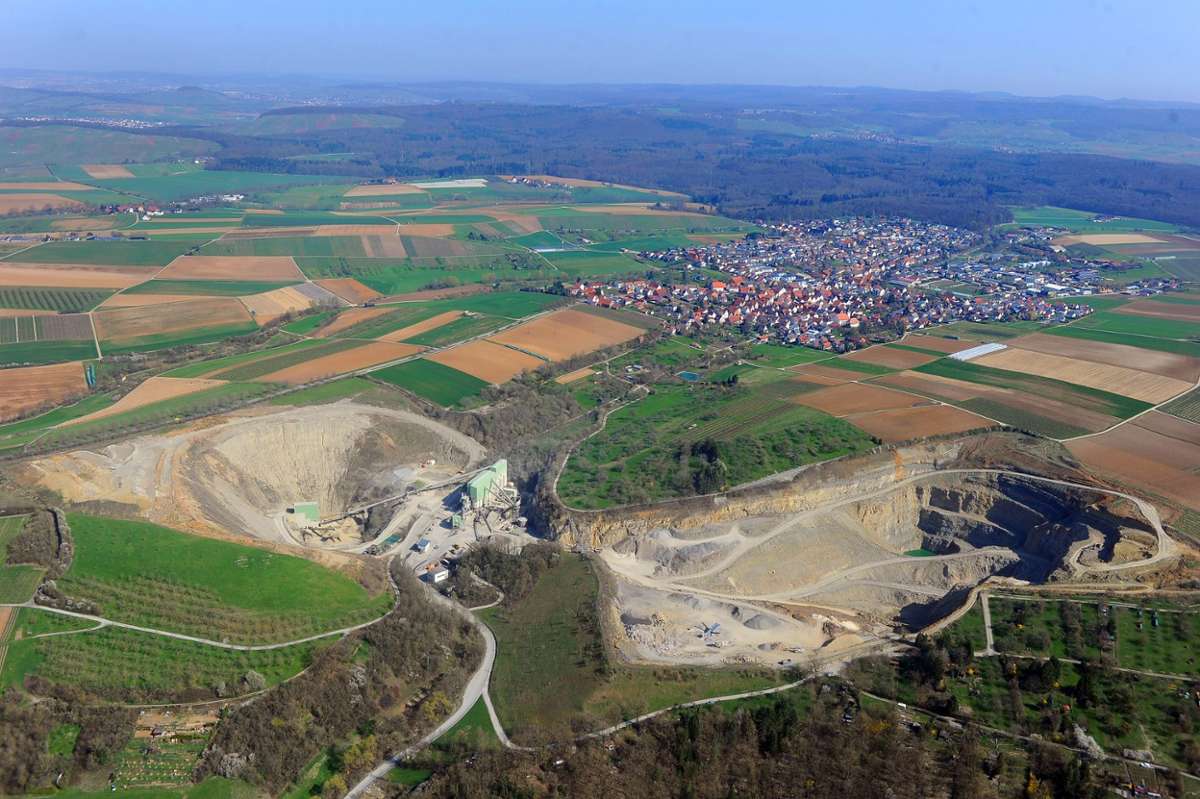 Die Firma Klöpfer möchte ihren Steinbruch erweitern. Betroffen wären ein Naherholungsgebiet und der Zugang zu einem Naturschutzgebiet.   Foto: Werner Kuhnle