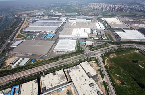 In Peking betreibt Daimler zusammen mit dem chinesischen Partner BAIC eine Fabrik, in der im vergangenen Jahr mehr Autos gebaut wurden als in jedem anderen Daimler-Werk weltweit. Foto: MediaPortal Daimler AG