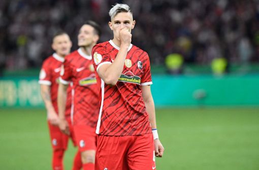 „Das Glück war irgendwie nicht auf unserer Seite“, so Nico Schlotterbeck nach der Niederlage gegen Leipzig. Foto: AFP/THOMAS KIENZLE