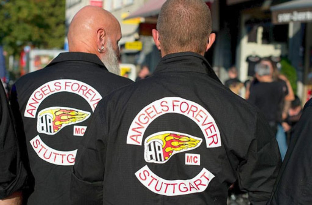 Die Stuttgarter Hells Angels packen ihre verbotene Kutten wieder aus. Foto: dpa