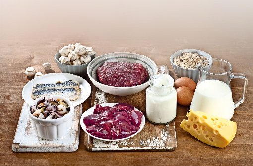 Fisch, Fleisch, Milch, Eier und Käse: Vitamin B12 kommt fast ausschließlich in tierischen Produkten vor. Foto: Fotolia/bit24