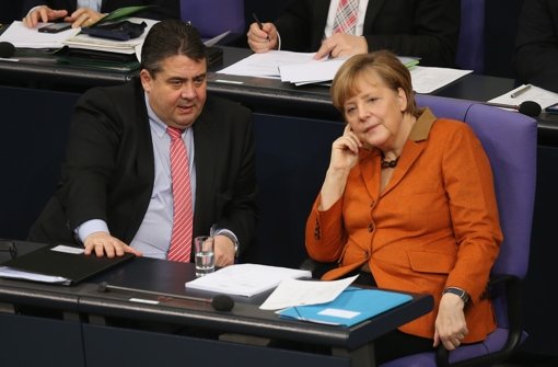 Angela Merkel und ihre Bundesregierung - bald wegen der NSA vor dem Kadi? Foto: Getty Images Europe
