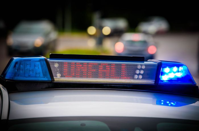 B 14 bei Fellbach: Polizei sucht mutmaßlichen Verursacher