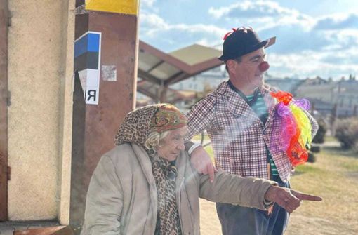 Der Clown Nimrod Eisenberg macht Hilfsbedürftigen gute Laune. Foto: Dream Doctors/  Israel