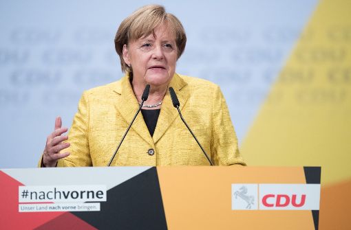 Nach dem Ende des Bundestagswahlkampfs bereits im niedersächsischen Landtagswahlkampf unterwegs: Angela Merkel bei einem Auftritt in Hildesheim Foto: dpa