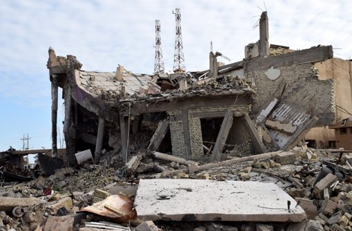 Zahlreiche Gebäude im Irak sind zerstört – so wie dieses in Ramadi. Foto: DPA