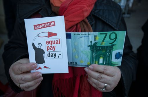 Der Equal Pay Day macht darauf aufmerksam, dass Frauen und Männer immer noch ungleich bezahlt werden. Das Bild stammt aus dem Jahr 2019. Foto: Lichtgut/Leif Piechowski