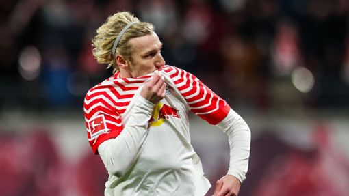 Leipzigs Spieler Emil Forsberg jubelt nach seinem Treffer zum 2:1. Foto: dpa/Jan Woitas