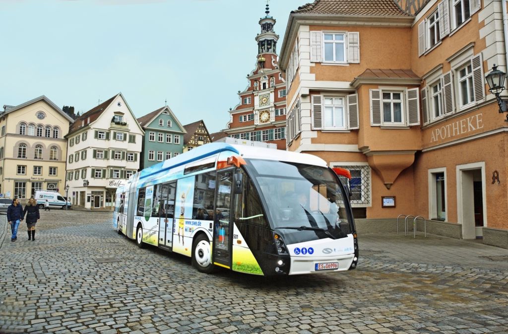 Die modernen Elektro-Hybrid-Busse könnten den Verkehrsbetrieb retten. Foto: Horst Rudel