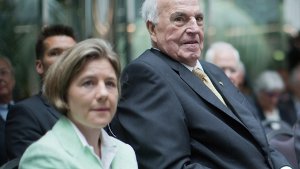 Altbundeskanzler Helmut Kohl und seine Frau Maike Kohl-Richter Foto: dpa