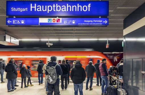 Stuttgarter Hauptbahnhof – insgesamt soll ein Drittel aller Bahnhöfe in Deutschland saniert werden. (Archivbild) Foto: IMAGO/imagebroker/IMAGO/imageBROKER/Arnulf Hettrich