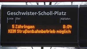 Auf Grund der kaputten Leitung konnten in Freiburg über vier Stunden keine Straßenbahnen fahren. Foto: dpa