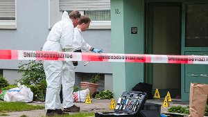 Eine Bluttat unter Senioren erschüttert Bielefeld. Ein betagter Sportschütze soll auf offener Straße zwei Menschen getötet haben. Foto: dpa