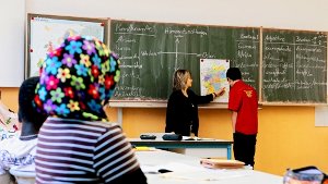 Brennpunkt Klassenzimmer: Bereits in den allgemeinbildenden Schulen ist ein geringer Schulerfolg von Jugendlichen mit Migrationshintergrund zu beobachten. Foto: dpa-Zentralbild