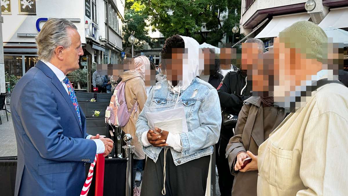 Chaos in Stuttgarts Ausländerbehörde: OB Nopper hat keine schnelle Lösung parat