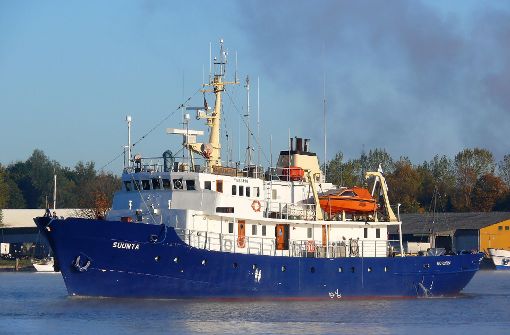 Die C-Star, die hier noch den Namen Suunta trägt, fährt unter mongolischer Flagge. Mit dem Schiff sollen Flüchtlinge auf dem Mittelmeer aufgehalten werden. Foto: dpa