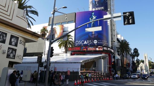 Am Hollywood Boulevard werden Vorbereitungen getroffen für die Verleihung der Academy Awards. Foto: Barbara Munker/dpa