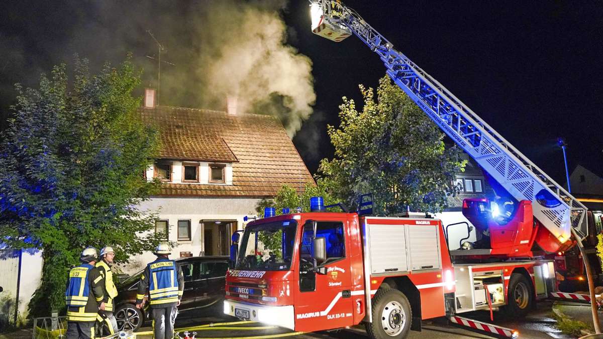 Rettungseinsatz in  Schorndorf: Wohnheim für Flüchtlinge in Brand gesetzt